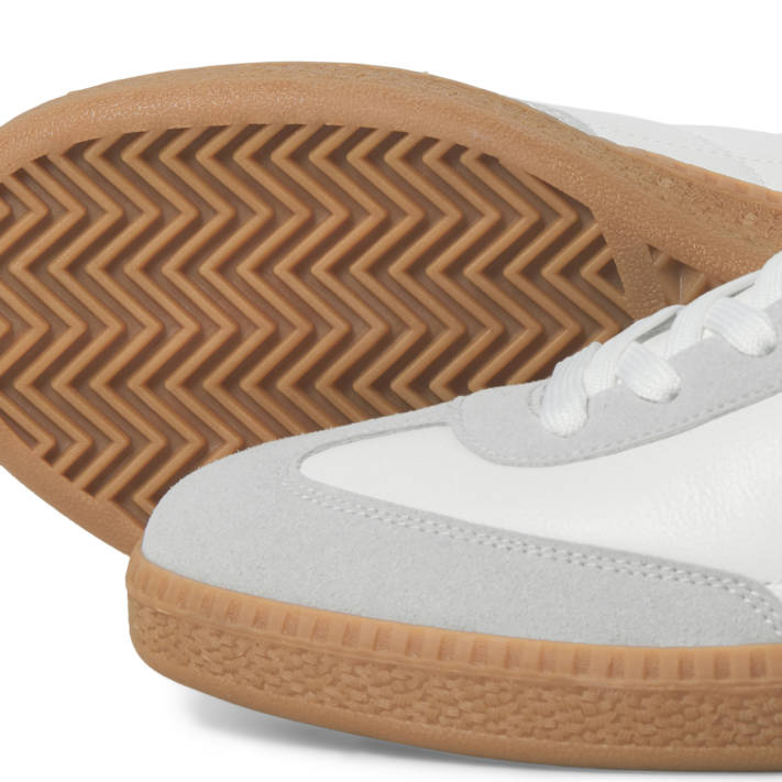 Mens white sneaker