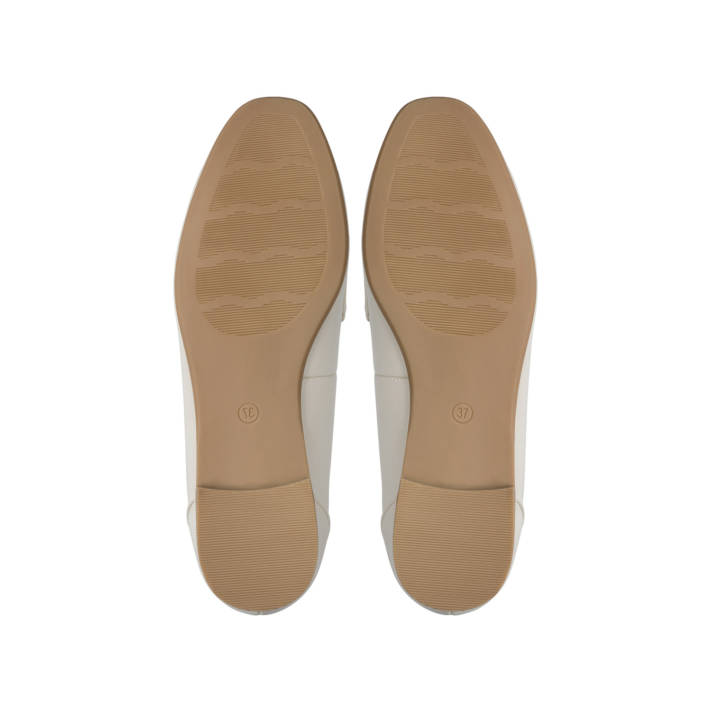 Ecru loafer