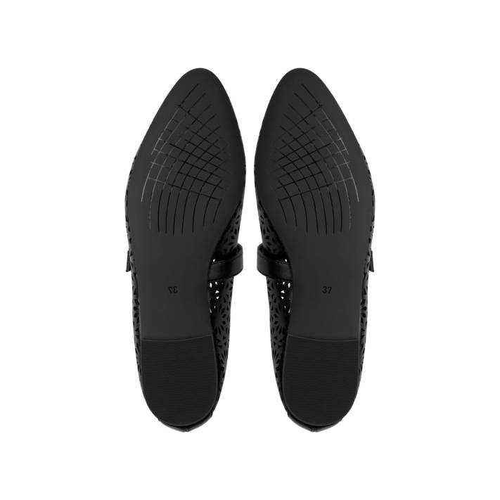 Black ballet flat