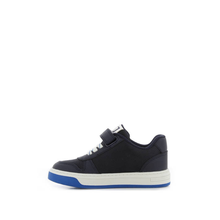 Μαύρο παιδικό sneaker