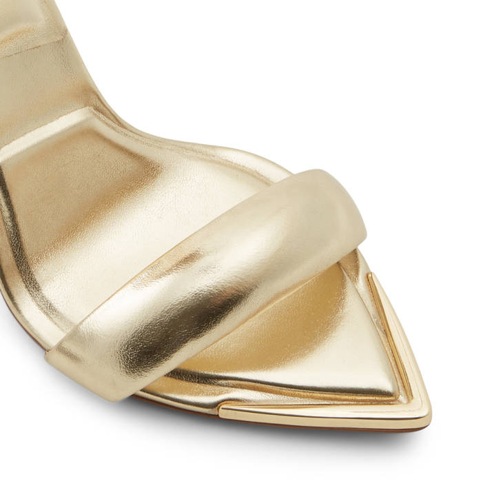 Gold sandal CONTESA