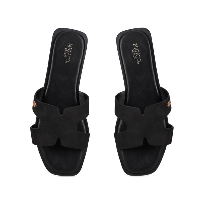 Black sandal