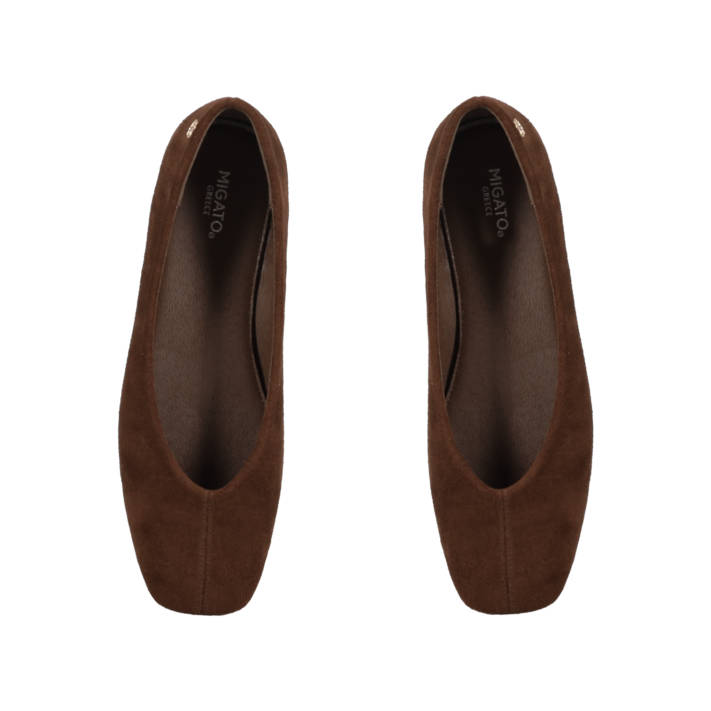 Brown ballet flat