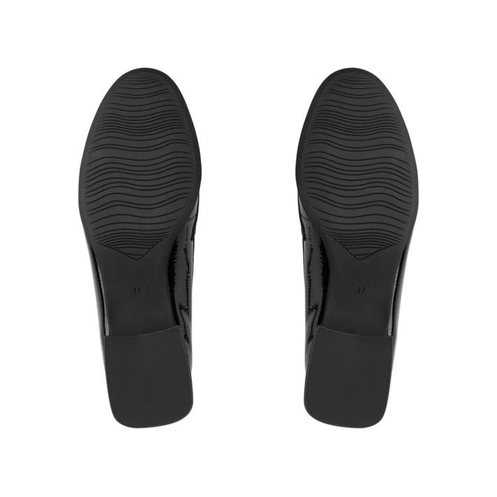 Μαύρο loafer λουστρίνι