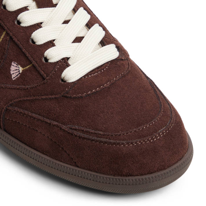 Καφέ sneaker KASSIS