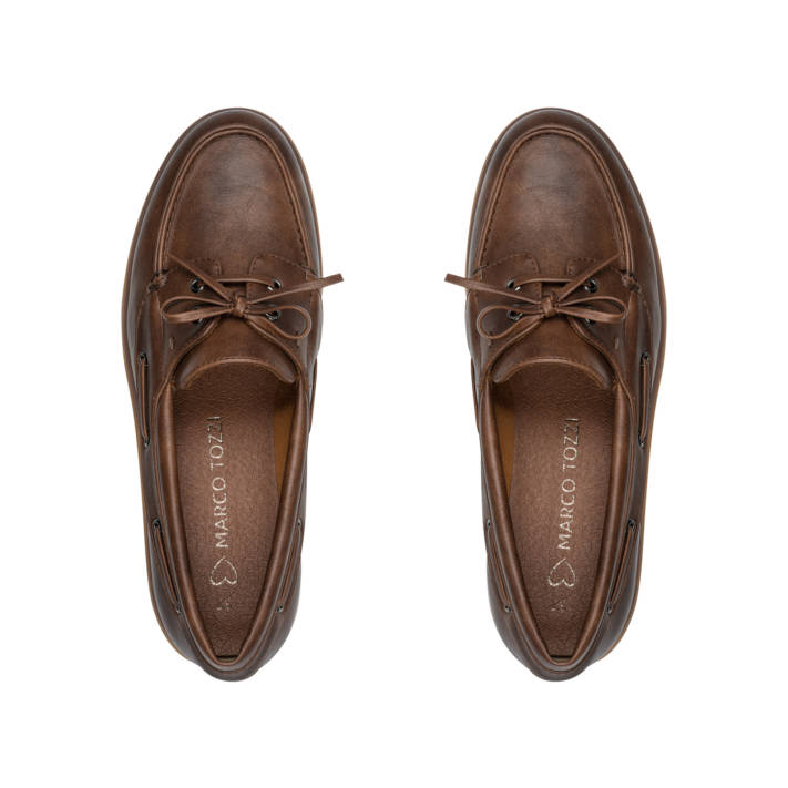 Brown boat shoe