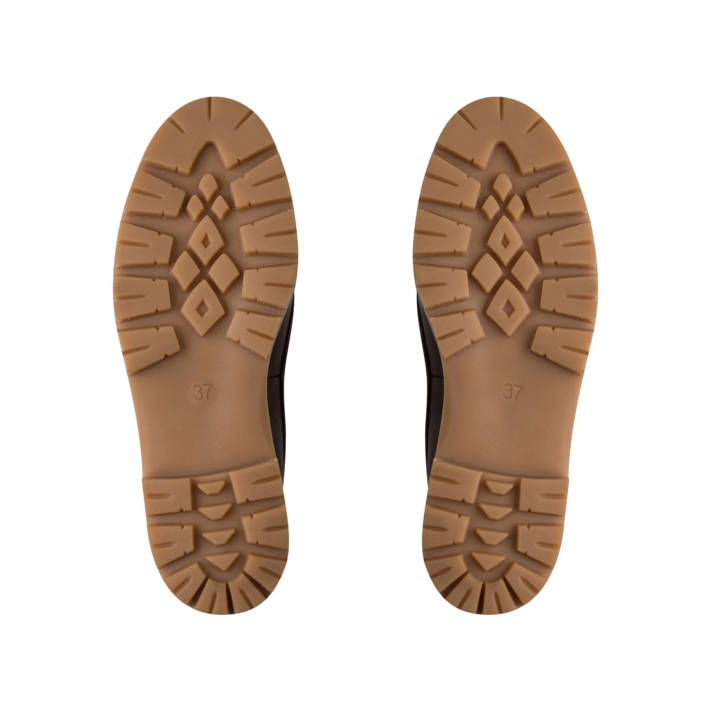 Brown boat shoe