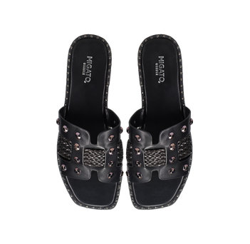 Black sandal