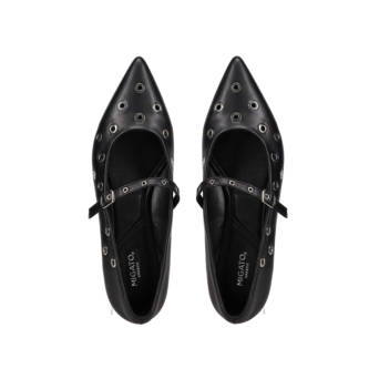 Black ballet flat