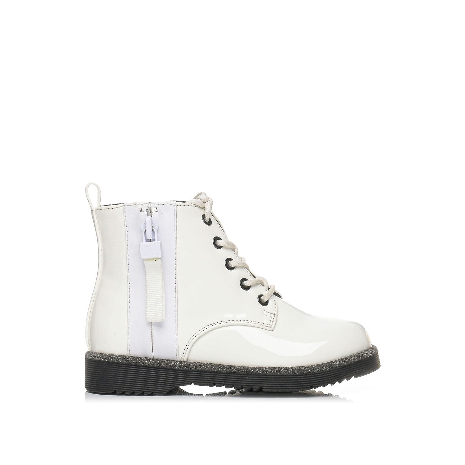 Παιδικό λευκό λουστρίνι μποτάκι