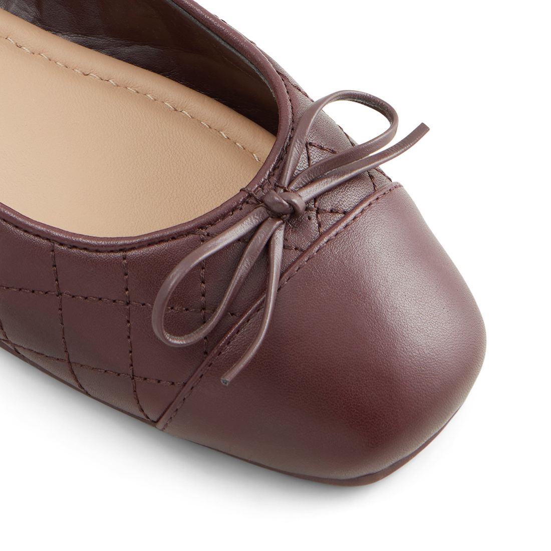Καφέ δερμάτινη καπιτονέ μπαλαρίνα BRAYLYNN φωτογραφία